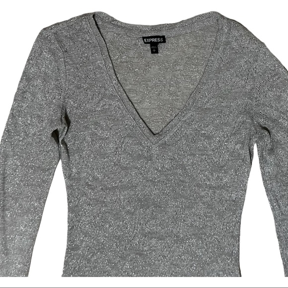 EXPRESS Women Long-Sleeved pullover blouse, Metallic Grey, Size S - Picture 4 of 9